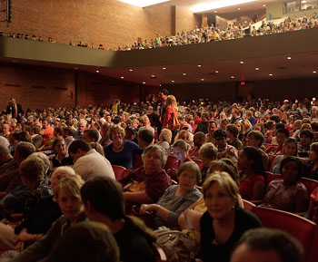 Ubben Rove Dean Crowd1.jpg